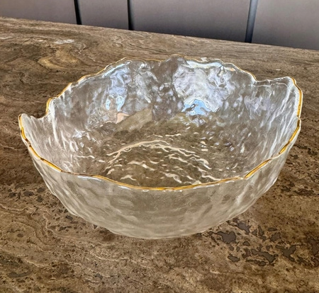 Szklana miseczka dekoracyjna z falowanym złotym rantem