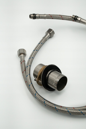 Bateria umywalkowa łazienkowa stojąca bateria do umywalek czarna