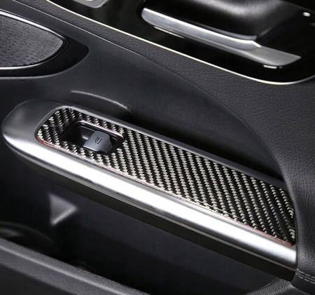 Nakładki na panel sterowania szybami – styl karbonowy W206 C200 C260 2022