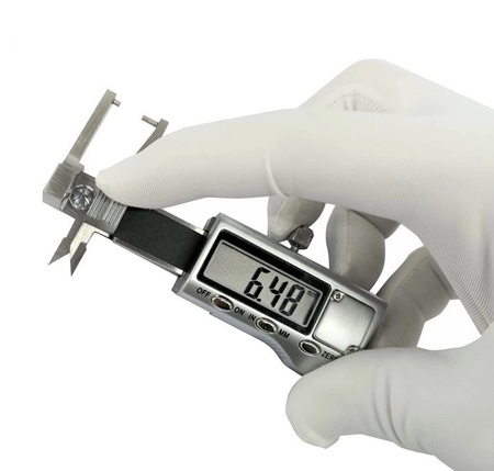 Narzędzia do pomiaru diamentów i kamieni szlachetnych suwmiarka