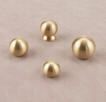 Gałka Meblowa Kulkowa – Mosiądz Pełna Styl Retro & Premium Design