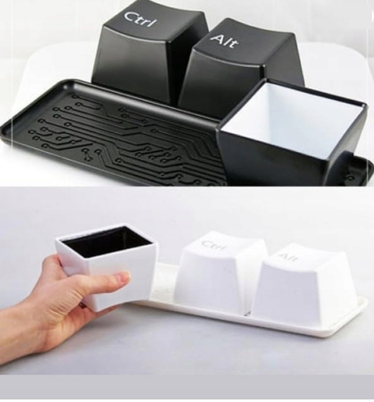 3 Filiżanki Ctrl, Alt, Del 3 czarne kubki z tacą , produkt powystawowy