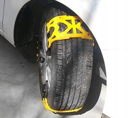 Zimowe łańcuchy na opony drogowe sześć sztuk ,powystawowe